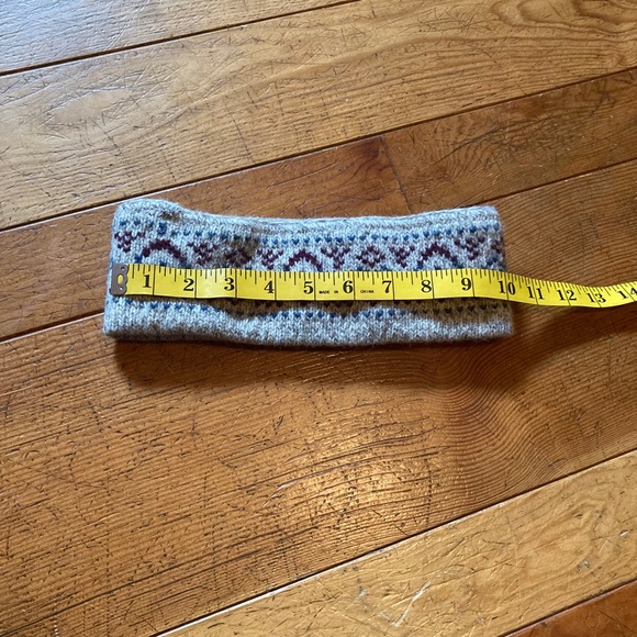Beautiful Wool knit Fall/Winter Headband - Picture 4 of 4